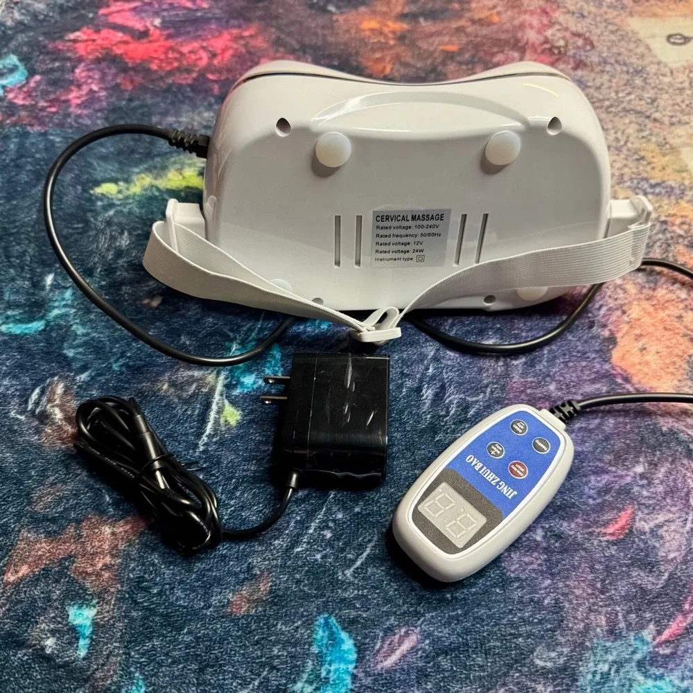 SALE 💥 Cervical Airbag Massager Pillow NWOT